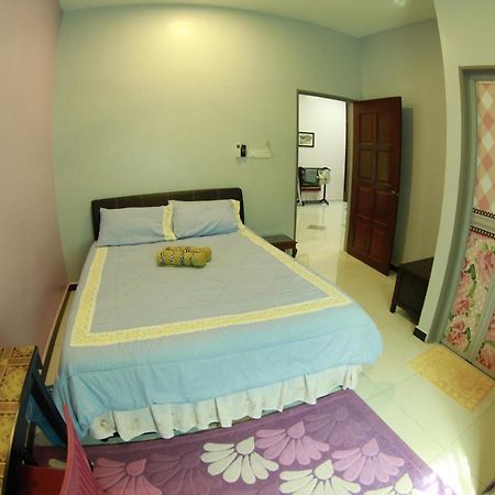 Twin Castle Homestay Kuala Pilah Exterior foto
