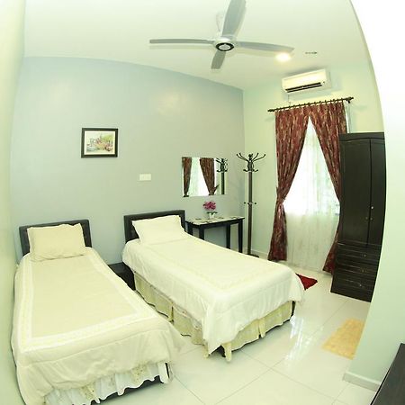 Twin Castle Homestay Kuala Pilah Exterior foto