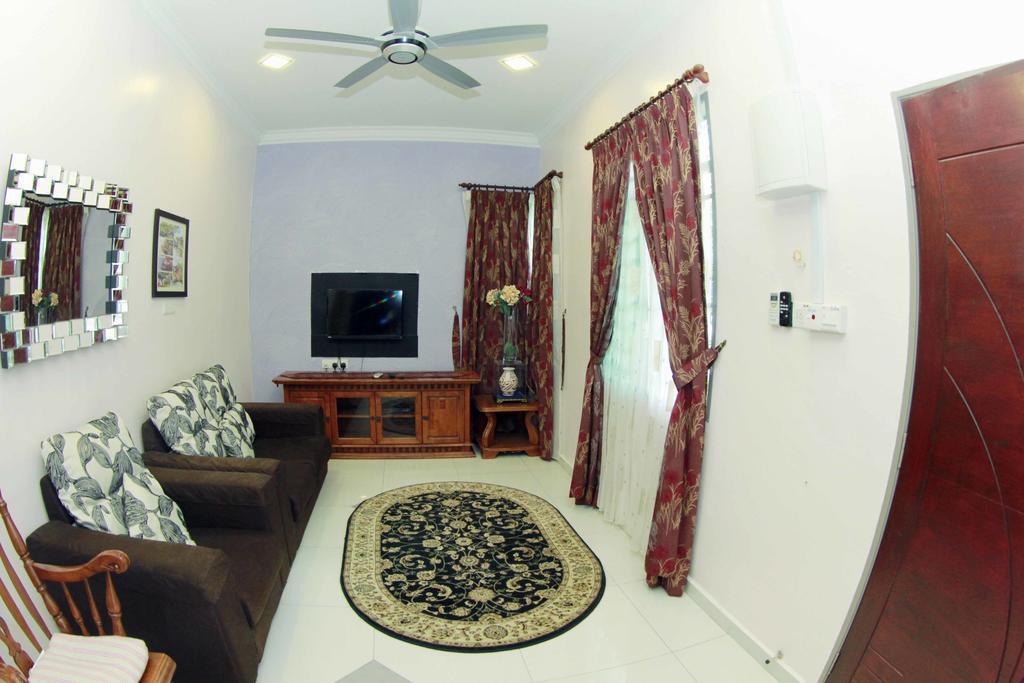 Twin Castle Homestay Kuala Pilah Exterior foto